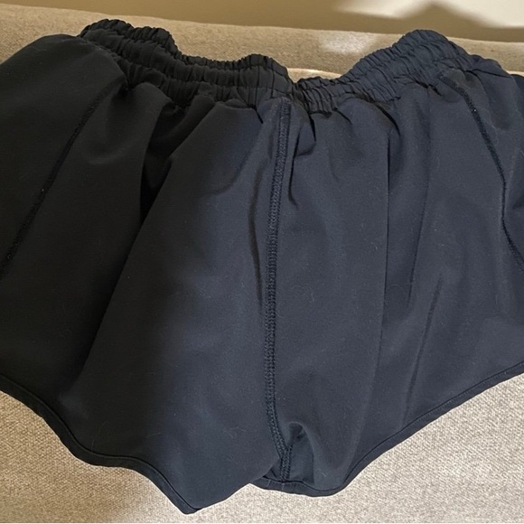 Lululemon Hotty Hot Low-Rise Navy Nylon/Elastane Athletic Shorts size 2 - Picture 2 of 4